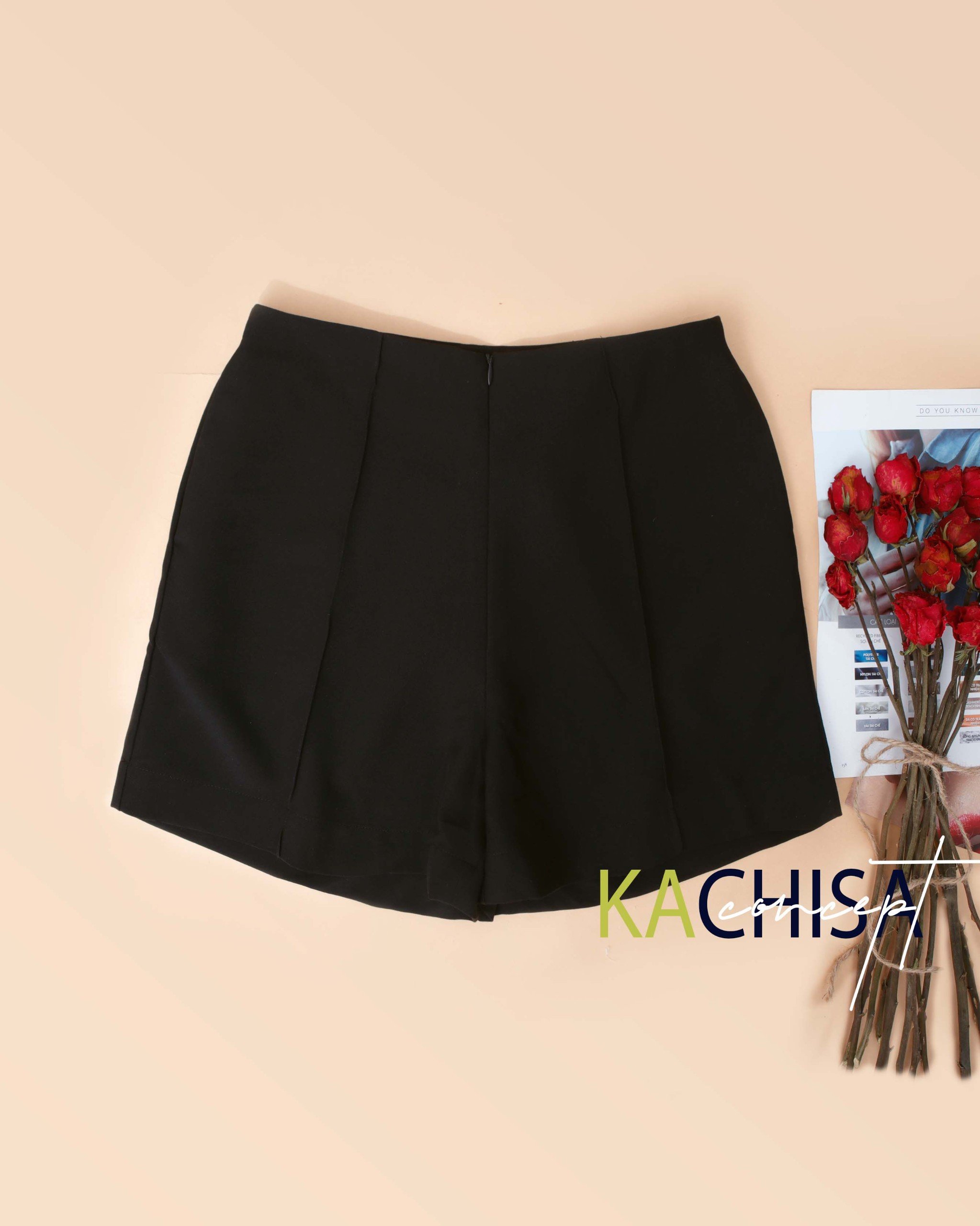 Quần Short Tuyết Mưa lưng liền, Form short đơn giản, khoá kéo giọt nước, không nhăn