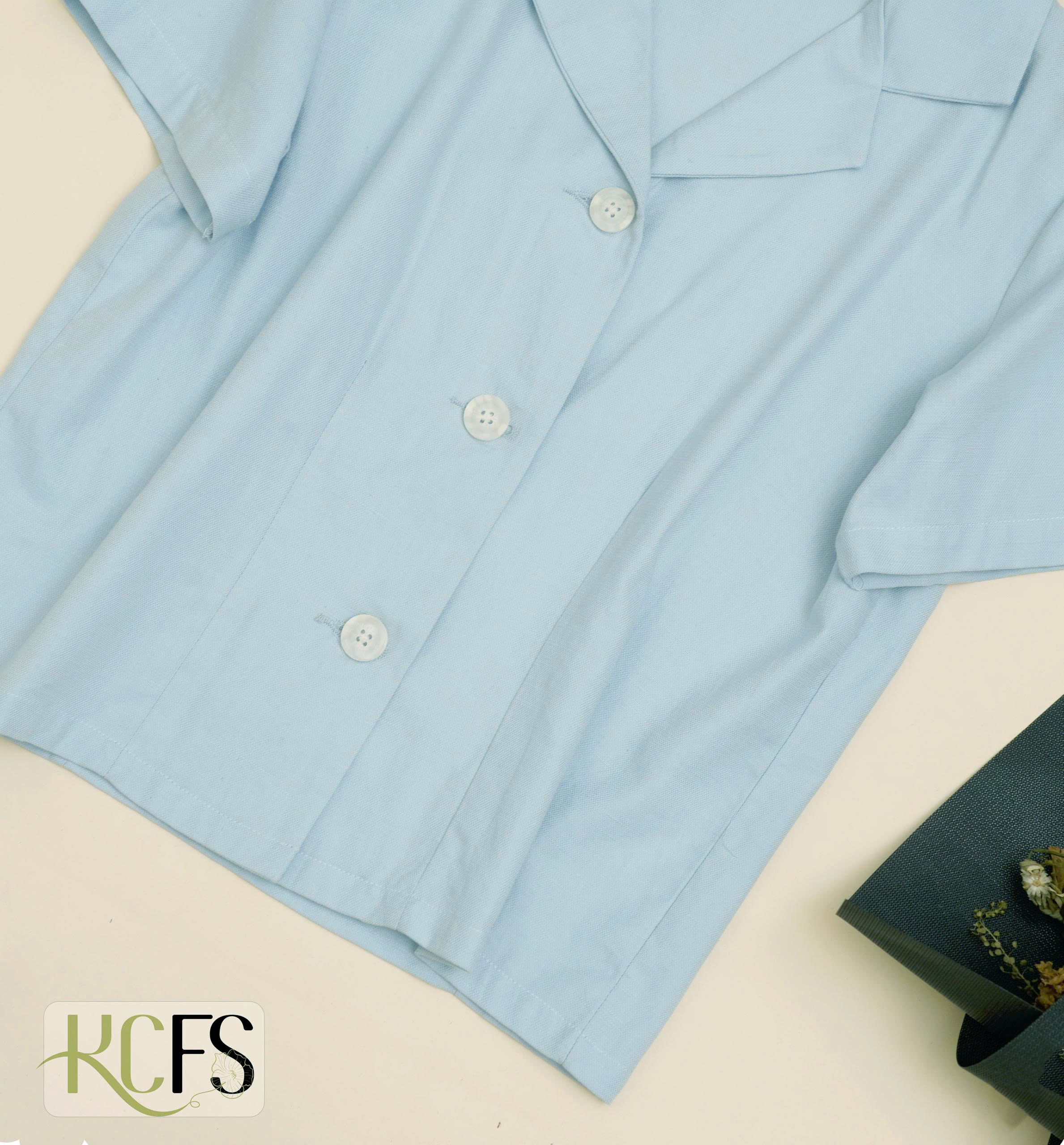 Áo Danton dáng 56cm 3 nút - Chất liệu cotton dệt sợi Linen, phối nút Gỗ, form áo chỉn chu - Hình ảnh 20