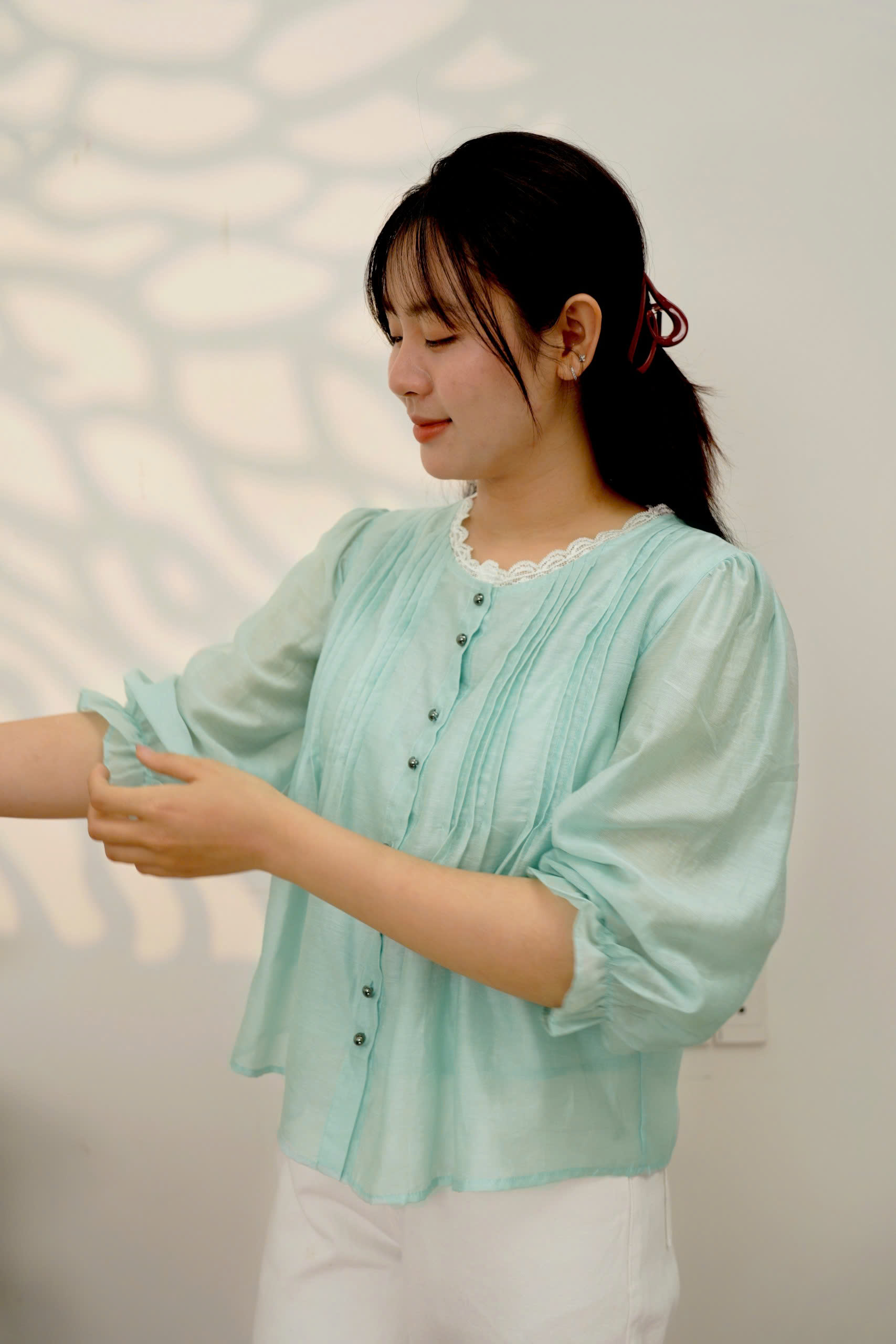 Áo Tơ Cotton tay lửng 2 Lớp phối ren - Dáng dài 60cm - Mềm mại, tay lửng bo chun mềm - Hình ảnh 3